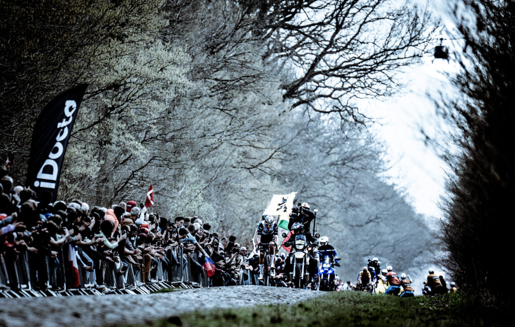 Paris-Roubaix: Im Rekordtempo über die Pflastersteine